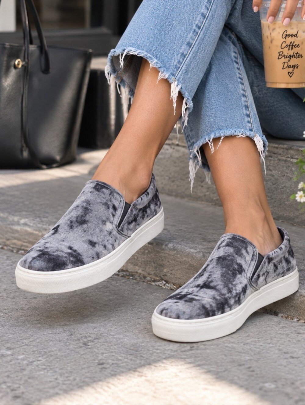 Steve Madden Gema crushed velvet Slip-On Sneaker sz7